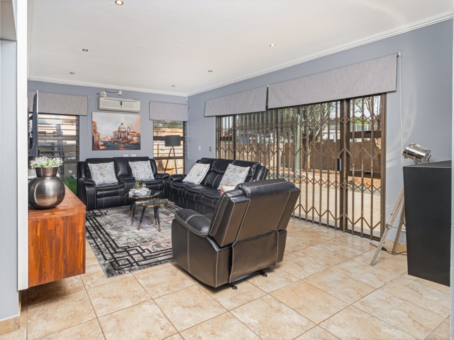 5 Bedroom Property for Sale in Leloko Lifestyle Estate North West